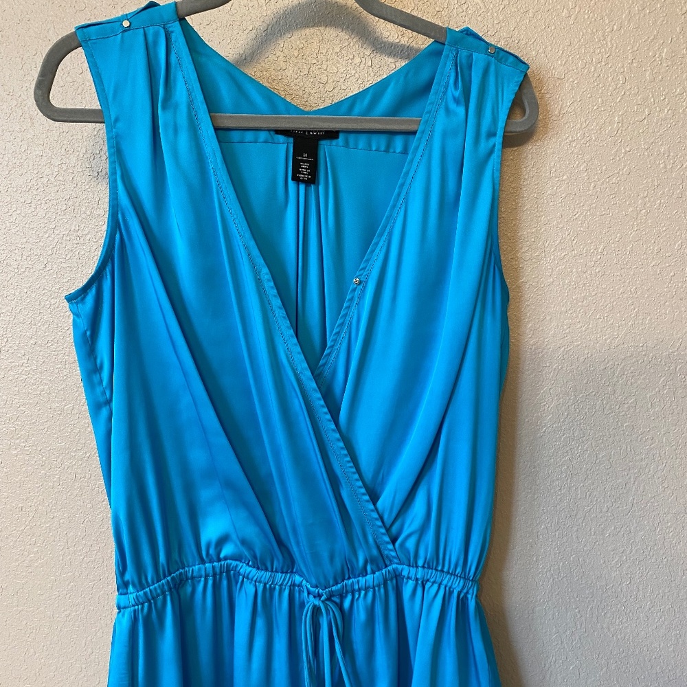 White House Black Market Size M Sleeveless shirt